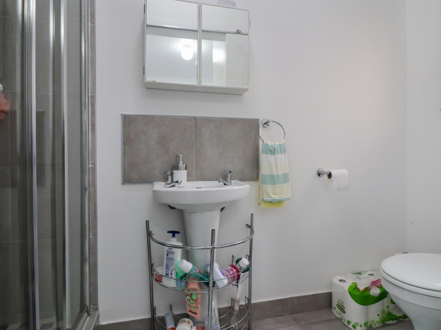 2 Bedroom Property for Sale in Amalinda Eastern Cape